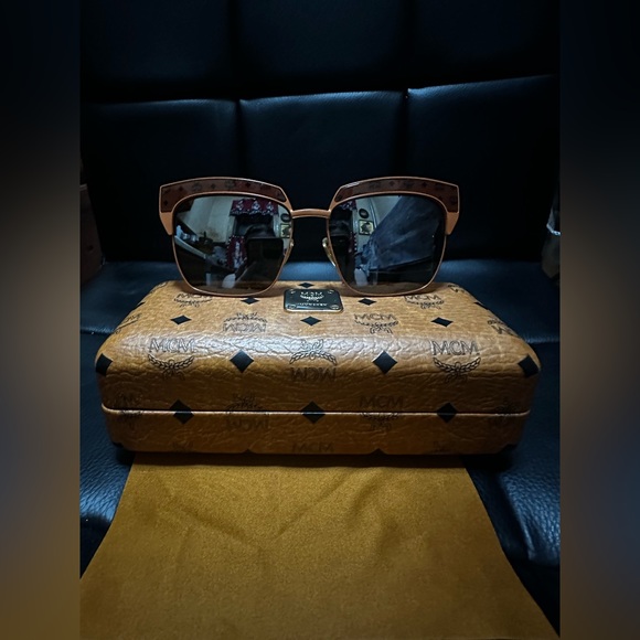 Brand New! MCM Women’s Cat Eye Brown Mirrored  Sunglasses - Picture 2 of 5